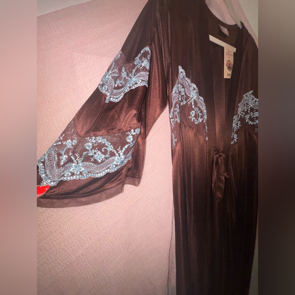 Sophisticated Blue and Brown Lace Robe